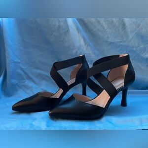 Kelly & Katie heels size 6
